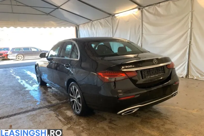 Mercedes-Benz E 300 (Clasa E) din 2021 cu 77.709 km - oferta MER218355 - foto 2