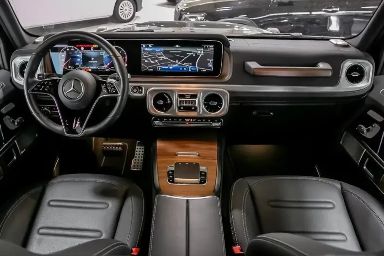 Mercedes-Benz G 450 (Clasa G) din 2024 cu 39.997 km - oferta MER218357 - foto 4