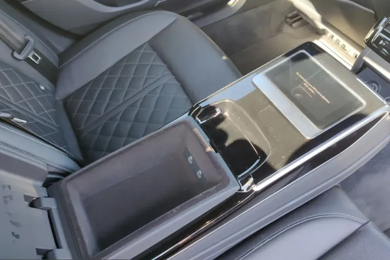 Audi A8 din 2022 cu 52.350 km - oferta AUD218358 - foto 16