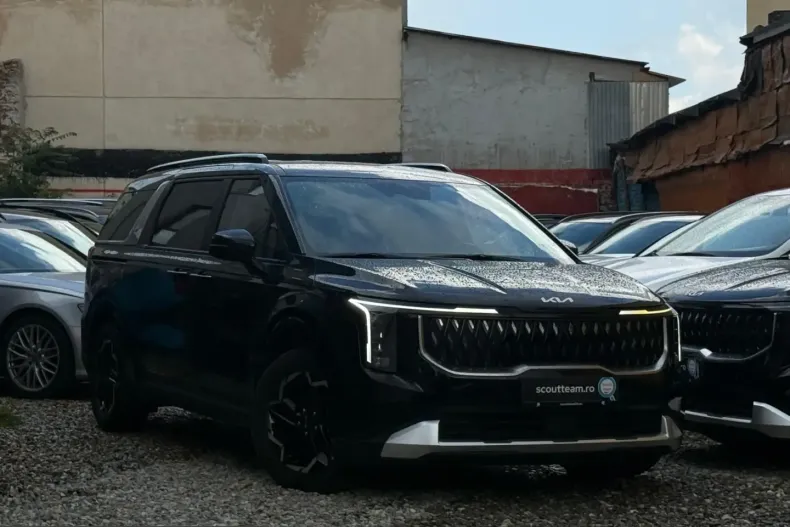 Kia Carnival din 2024 cu 24.400 km - oferta KIA218359 - foto 2