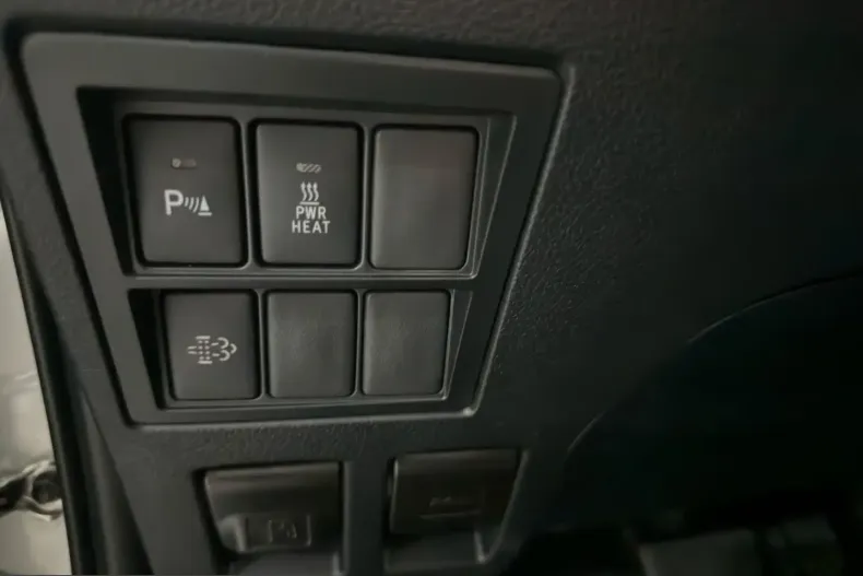 Toyota Hilux din 2024 cu 42.948 km - oferta TOY218369 - foto 14