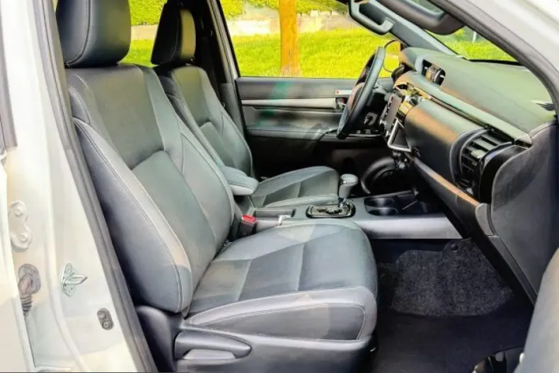 Toyota Hilux din 2023 cu 20.382 km - oferta TOY218371 - foto 8