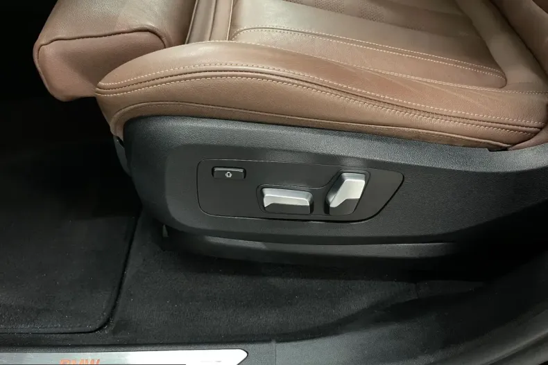 BMW X5 (Seria X) din 2021 cu 133.543 km - oferta BMW218376 - foto 31
