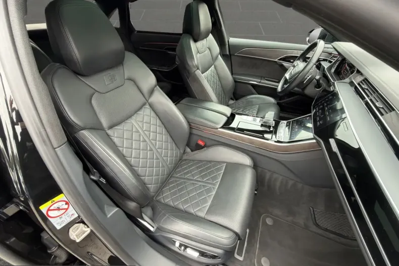 Audi A8 din 2021 cu 74.690 km - oferta AUD218379 - foto 10
