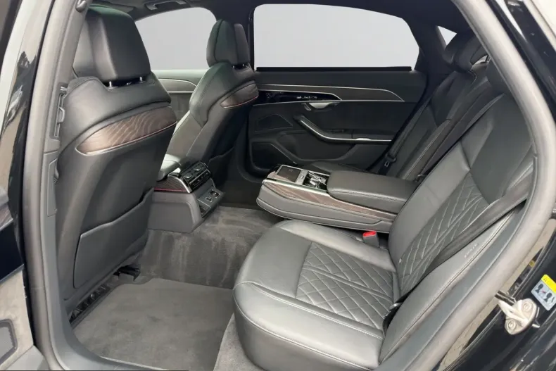 Audi A8 din 2021 cu 74.690 km - oferta AUD218379 - foto 12