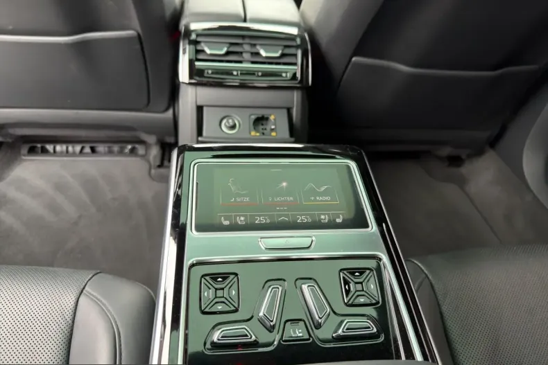 Audi A8 din 2021 cu 74.690 km - oferta AUD218379 - foto 13