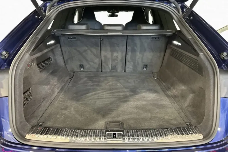 Audi Q8 din 2023 cu 70.950 km - oferta AUD218382 - foto 14