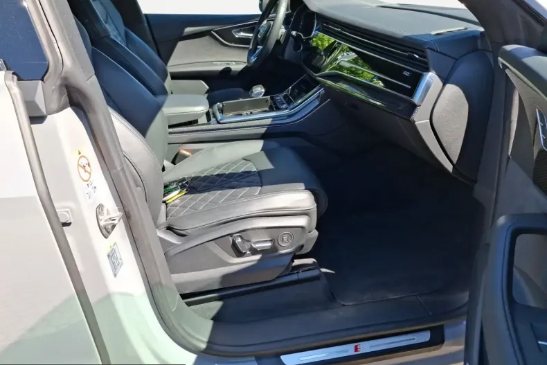 Audi Q8 din 2023 cu 85.255 km - oferta AUD218384 - foto 9