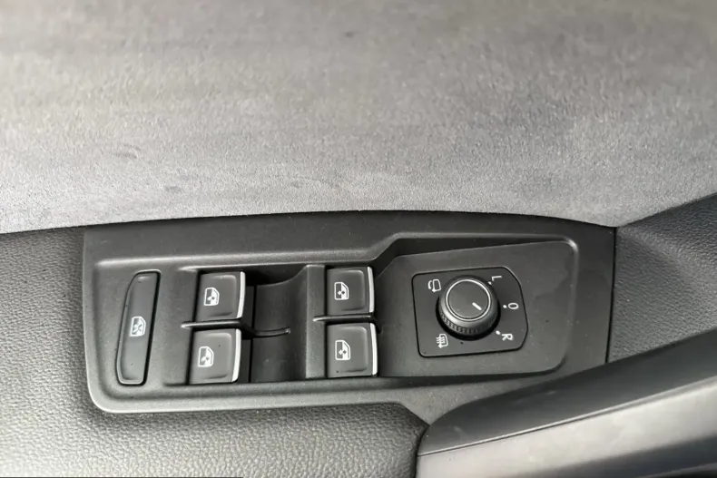 Volkswagen Tiguan din 2023 cu 35.400 km - oferta VOL218386 - foto 14