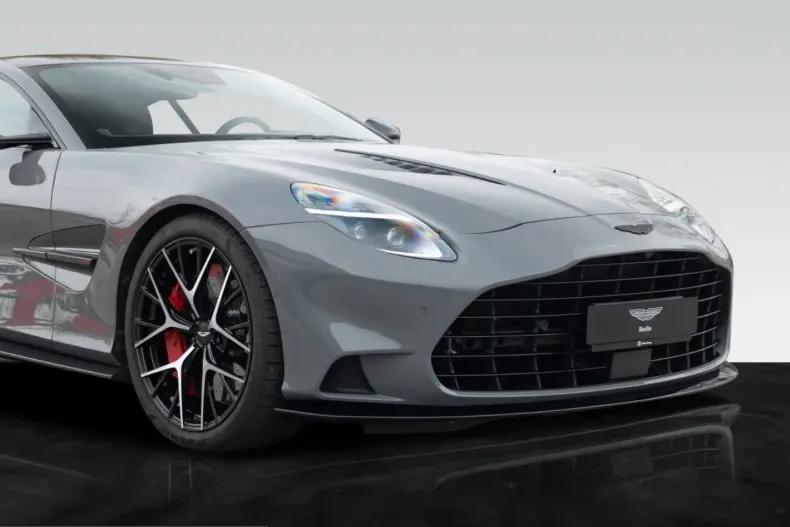 Aston Martin Vanquish din 2025 cu 2.750 km - oferta AST218390 - foto 8