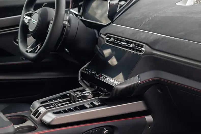 Aston Martin Vanquish din 2025 cu 2.750 km - oferta AST218390 - foto 16