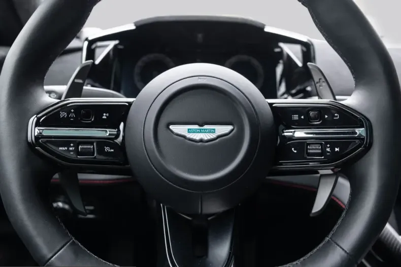 Aston Martin Vanquish din 2025 cu 2.750 km - oferta AST218390 - foto 17