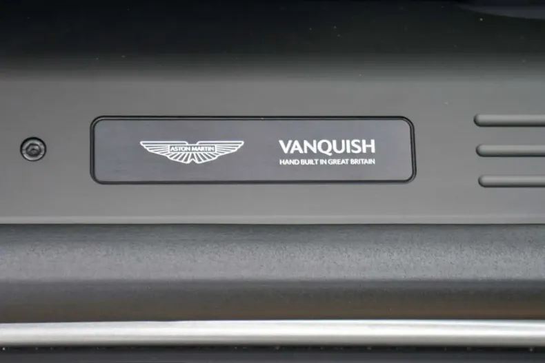 Aston Martin Vanquish din 2025 cu 5.999 km - oferta AST218392 - foto 22