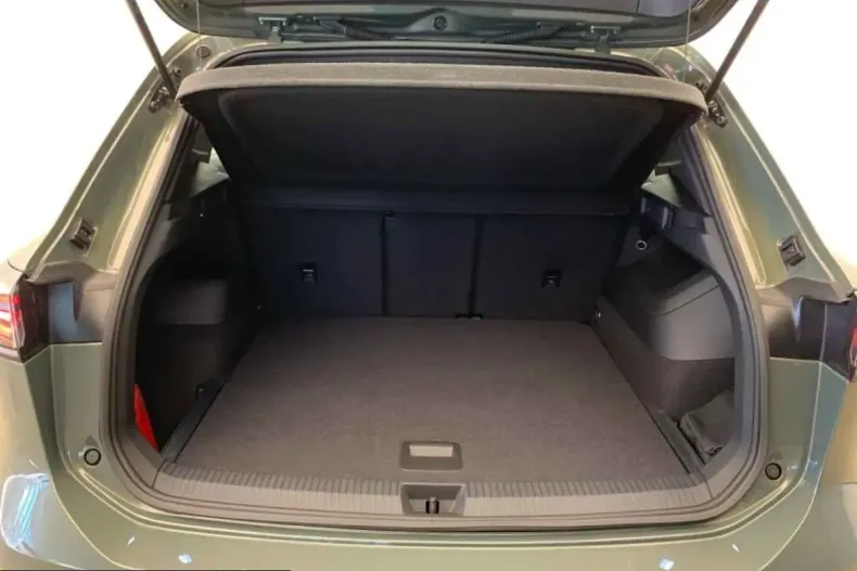 Volkswagen Tiguan din 2025 cu 12.900 km - oferta VOL218393 - foto 7