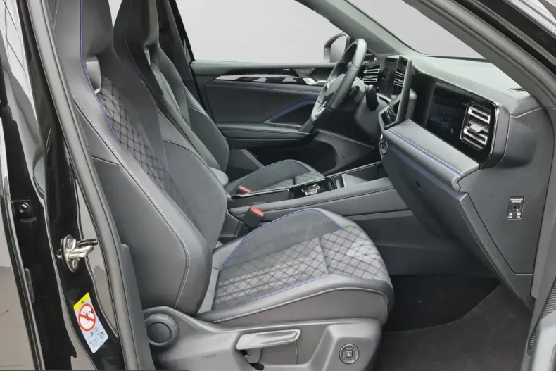 Volkswagen Tiguan din 2025 cu 24.674 km - oferta VOL218401 - foto 3