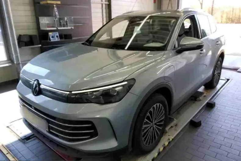 Volkswagen Tiguan din 2025 cu 37.244 km - oferta VOL218402 - foto 1