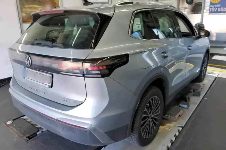 Volkswagen Tiguan din 2025 cu 37.244 km - oferta VOL218402 - foto 2