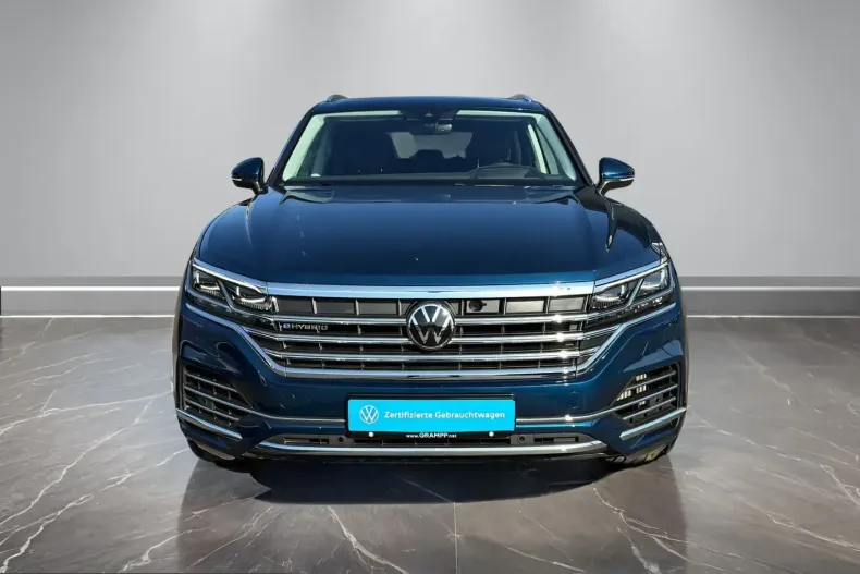 Volkswagen Touareg din 2022 cu 48.318 km - oferta VOL218407 - foto 2