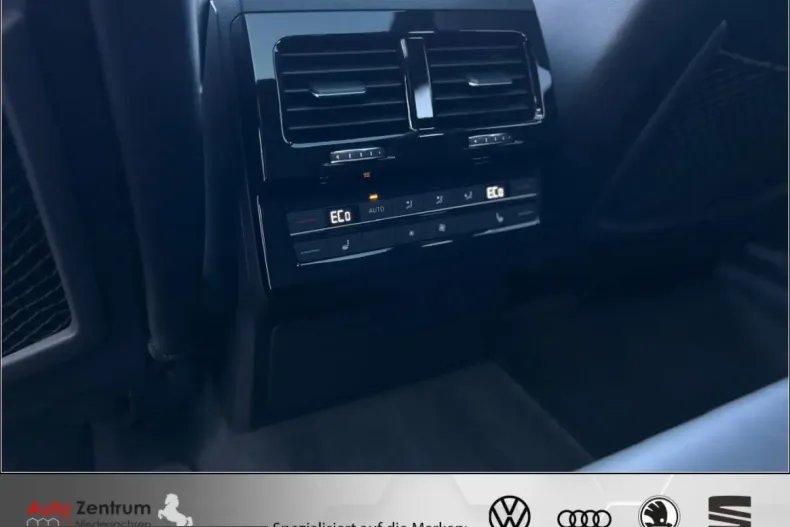 Volkswagen Touareg din 2022 cu 78.847 km - oferta VOL218409 - foto 17