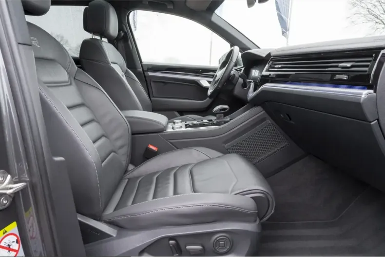 Volkswagen Touareg din 2022 cu 72.574 km - oferta VOL218410 - foto 6