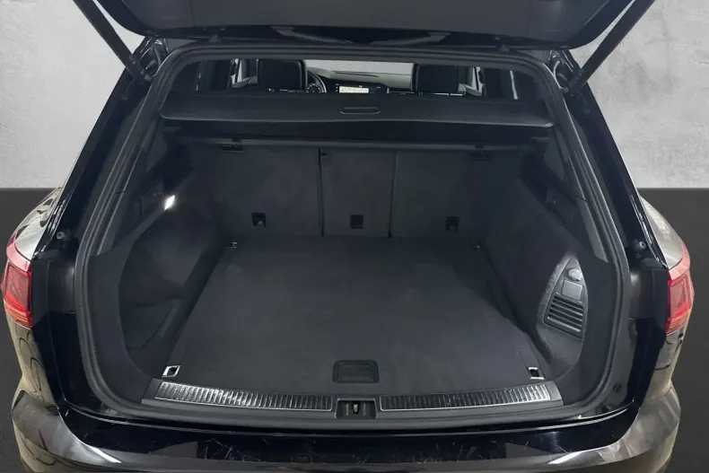 Volkswagen Touareg din 2022 cu 69.980 km - oferta VOL218412 - foto 7