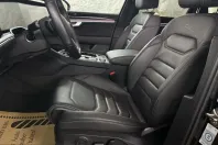 Volkswagen Touareg din 2022 cu 69.980 km - oferta VOL218412 - foto 10
