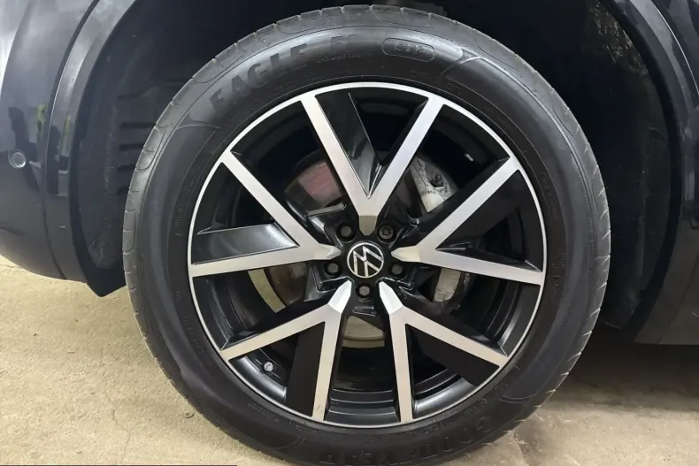 Volkswagen Touareg din 2022 cu 69.980 km - oferta VOL218412 - foto 18