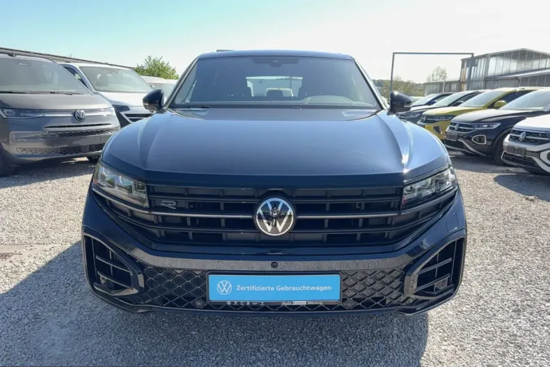 Volkswagen Touareg din 2025 cu 20.000 km - oferta VOL218415 - foto 8