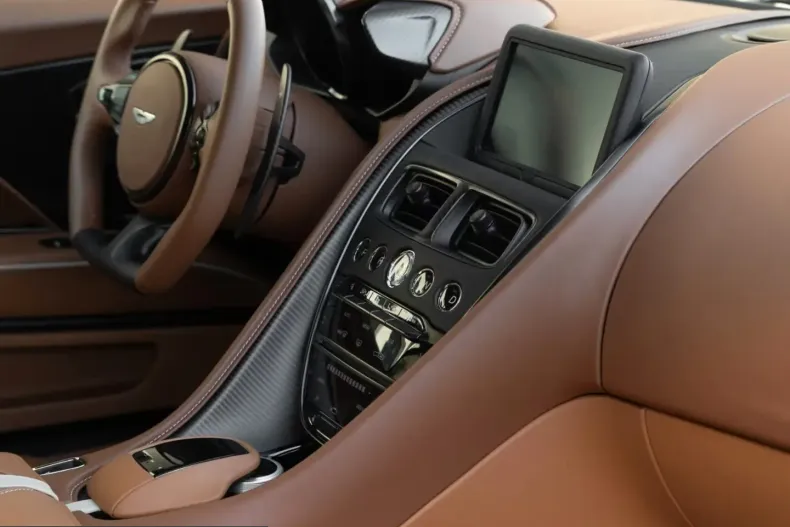 Aston Martin DBS din 2024 cu 35 km - oferta AST218418 - foto 17