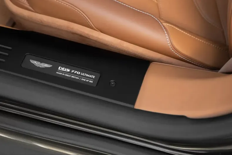 Aston Martin DBS din 2024 cu 35 km - oferta AST218418 - foto 25