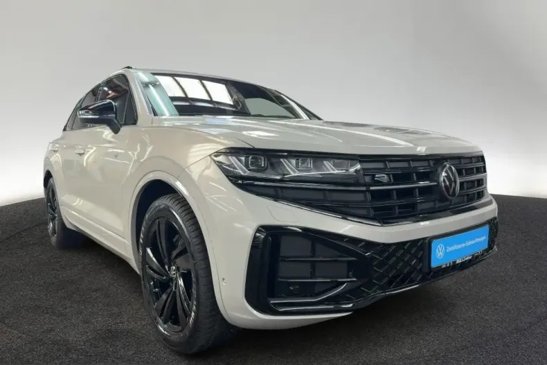 Volkswagen Touareg din 2025 cu 12.098 km - oferta VOL218419 - foto 4