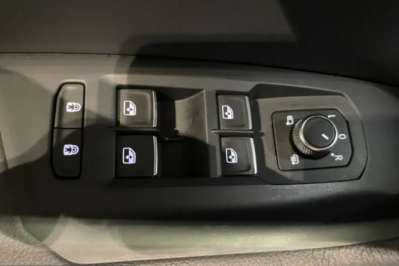 Volkswagen Touareg din 2025 cu 11.217 km - oferta VOL218427 - foto 15