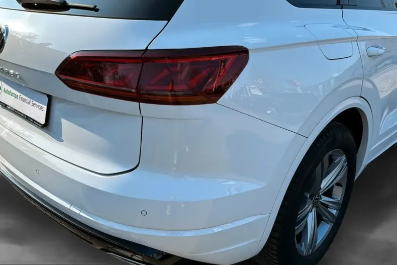 Volkswagen Touareg din 2022 cu 55.881 km - oferta VOL218433 - foto 10