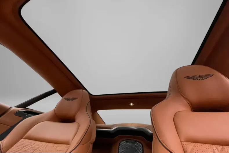 Aston Martin Vanquish din 2025 cu 7.000 km - oferta AST218436 - foto 10
