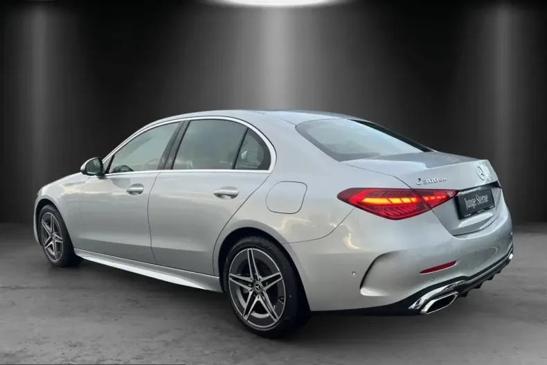 Mercedes-Benz C 300 (Clasa C) din 2023 cu 12.900 km - oferta MER218444 - foto 4