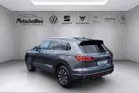 Volkswagen Touareg din 2022 cu 83.511 km - oferta VOL218450 - foto 3