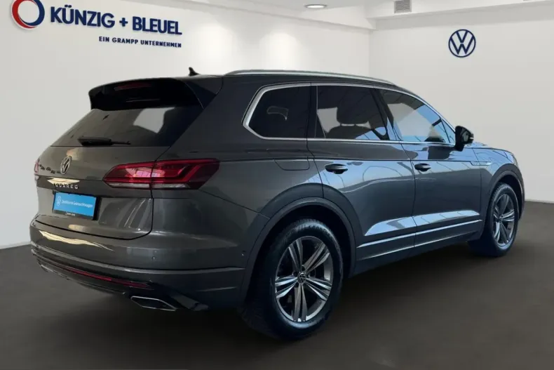 Volkswagen Touareg din 2023 cu 63.087 km - oferta VOL218451 - foto 3