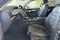 Volkswagen Touareg din 2023 cu 63.087 km - oferta VOL218451 - foto 7