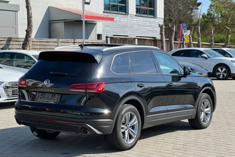 Volkswagen Touareg din 2023 cu 77.900 km - oferta VOL218452 - foto 4