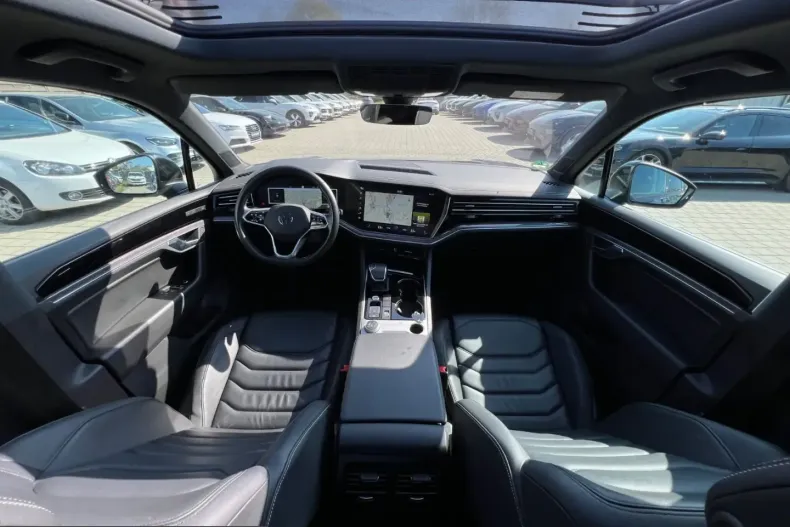 Volkswagen Touareg din 2023 cu 77.900 km - oferta VOL218452 - foto 11