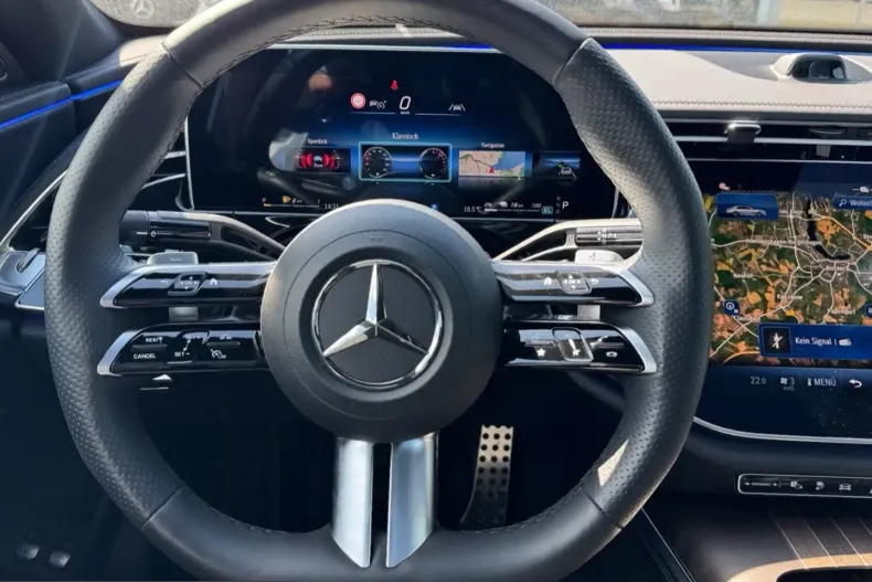 Mercedes-Benz E 300 (Clasa E) din 2023 cu 4.529 km - oferta MER218462 - foto 12