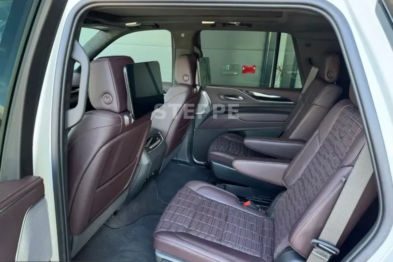 Cadillac Escalade din 2025 cu 2.240 km - oferta CAD218470 - foto 11