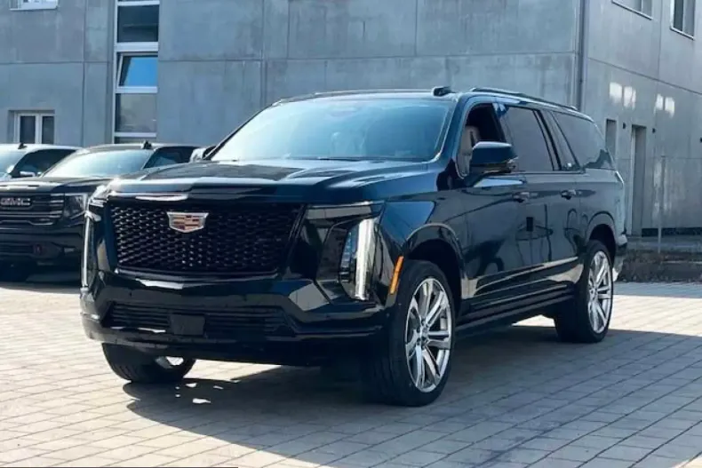 Cadillac Escalade din 2026 cu 10 km - oferta CAD218485 - foto 4