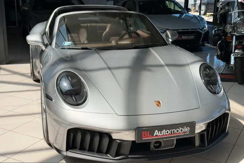 Porsche 911 din 2025 cu 5.000 km - oferta POR218494 - foto 3
