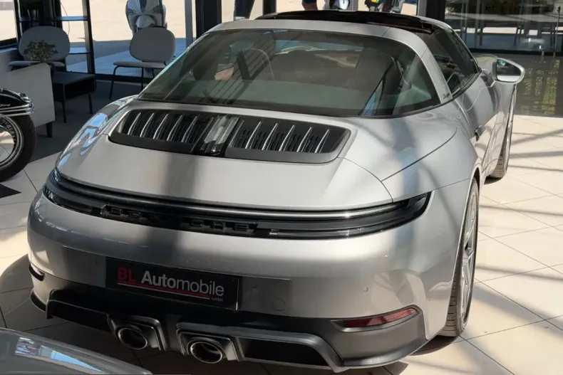 Porsche 911 din 2025 cu 5.000 km - oferta POR218494 - foto 9