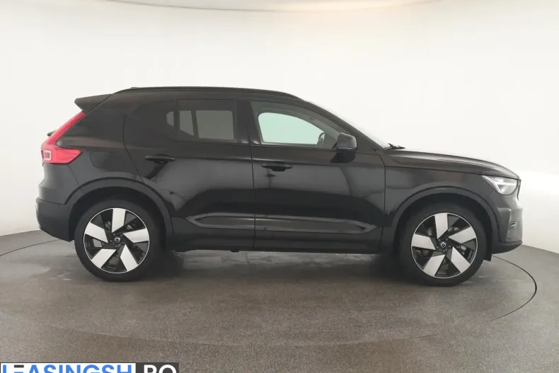 Volvo XC40 din 2023 cu 40.500 km - oferta VOL218511 - foto 4