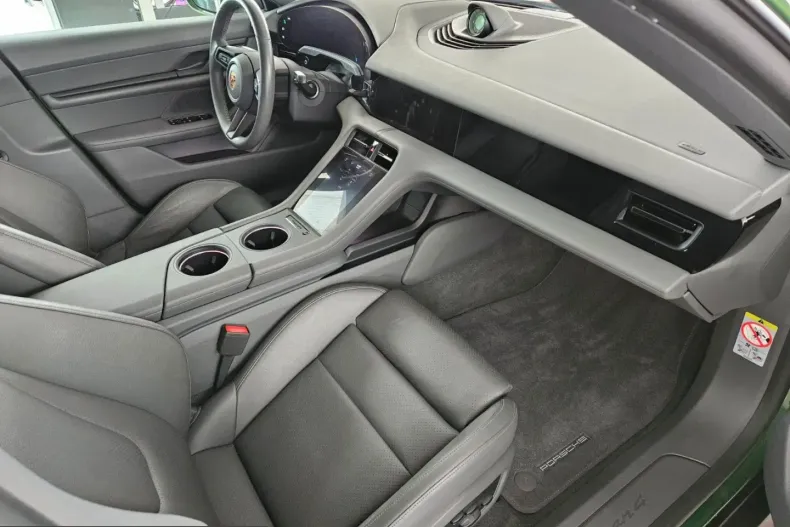 Porsche Taycan din 2023 cu 49.000 km - oferta POR218526 - foto 13