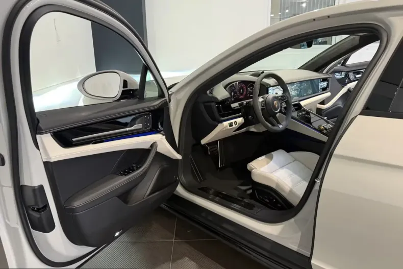 Porsche Panamera din 2025 cu 7.500 km - oferta POR218534 - foto 10