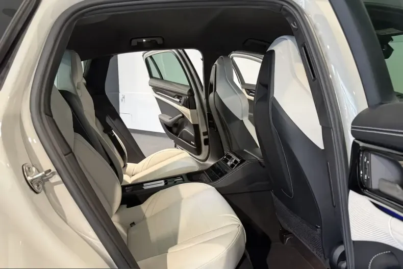 Porsche Panamera din 2025 cu 7.500 km - oferta POR218534 - foto 14