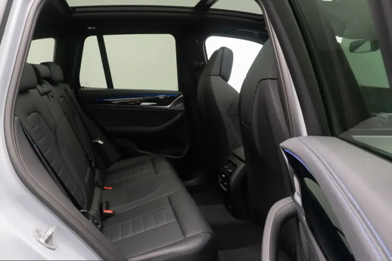 BMW X3 (Seria X) din 2024 cu 16.549 km - oferta BMW218555 - foto 26